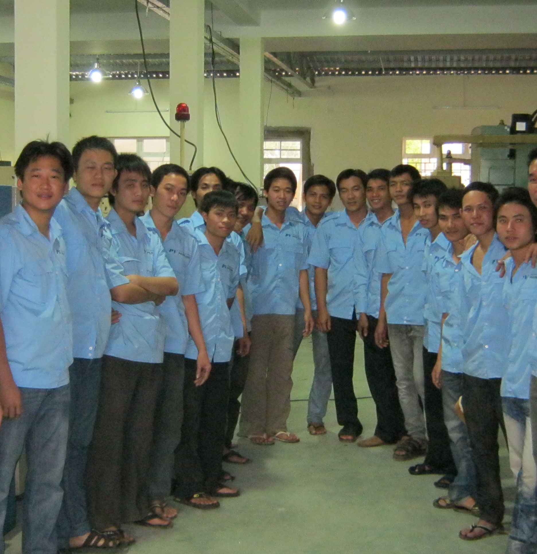 Đội ngũ nhân viên - Công Ty TNHH Phan Vinh SEIMITSU